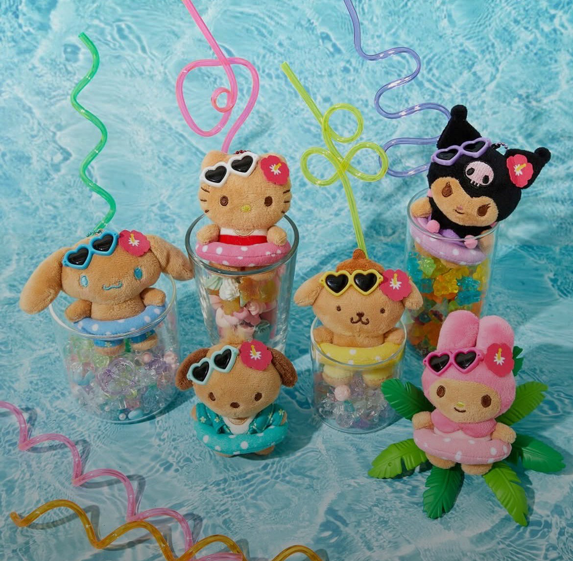 ￼OLIVE YOUNG x SANRIO 三麗鷗家族聯名 曬黑吊飾 泳圈 夏日黑皮 墨鏡