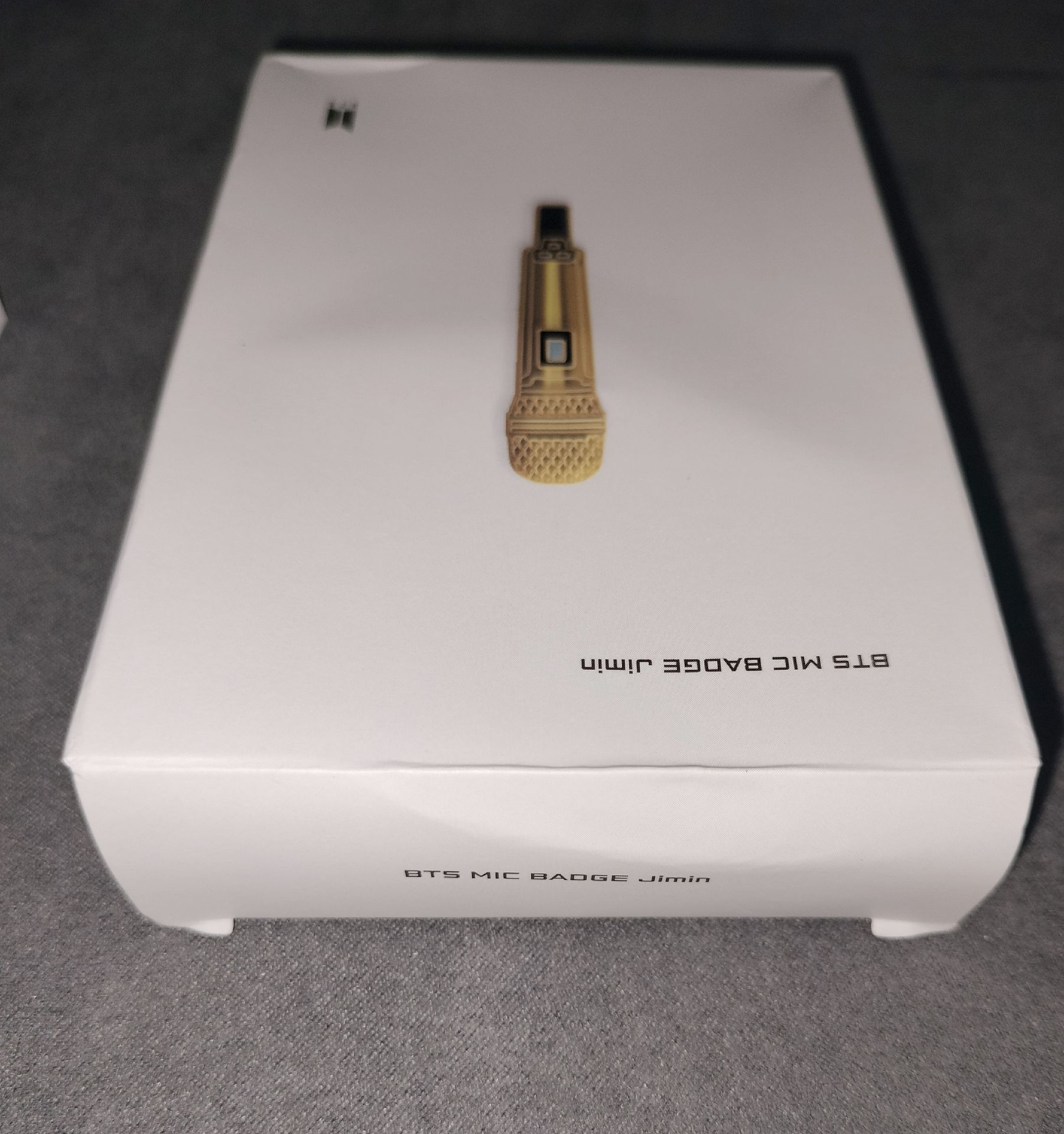 HYBE INSIGHT 麥克風徽章 智旻