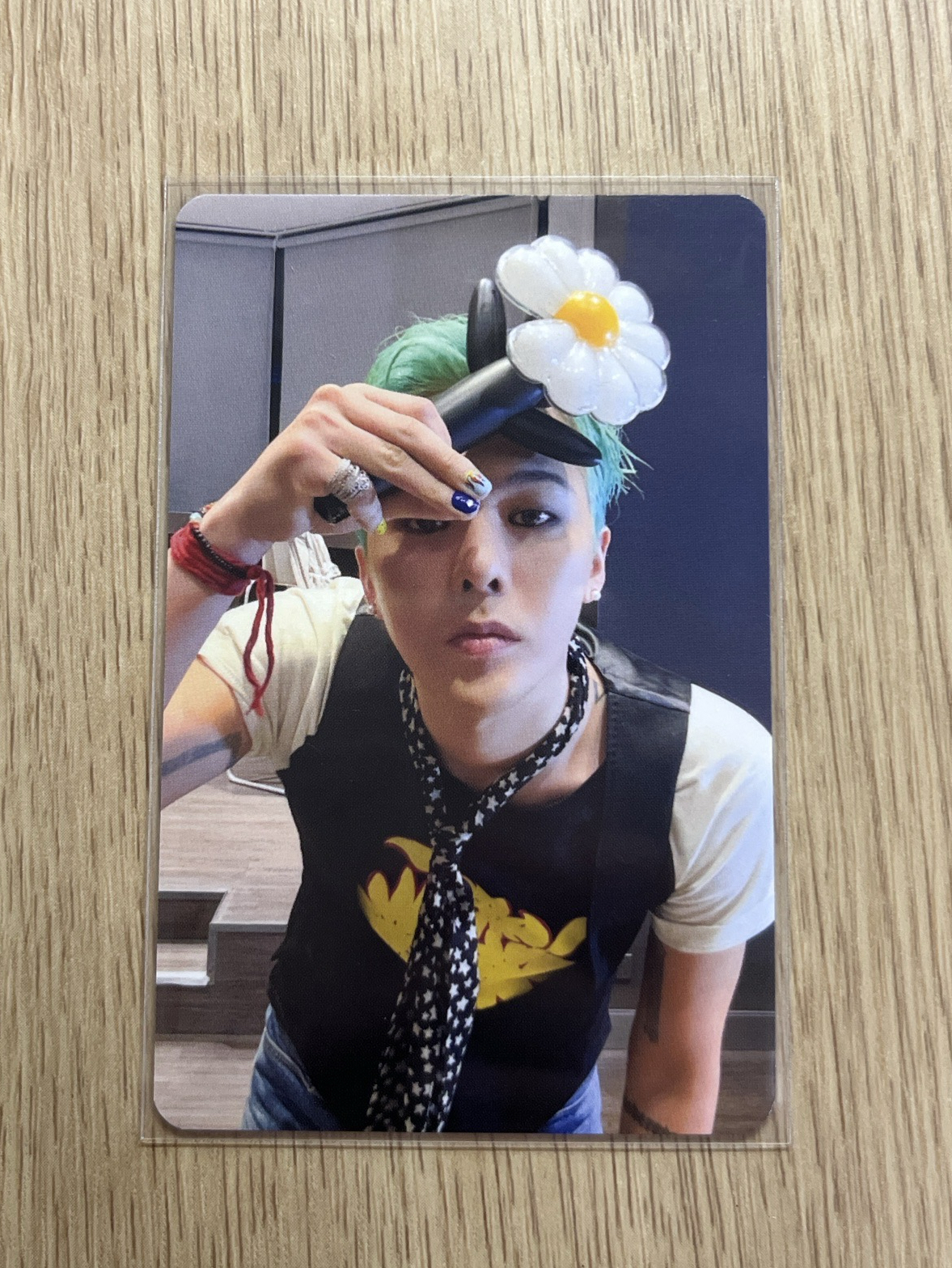 Übermensch  手燈卡