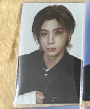 韓安卡包卡 白背