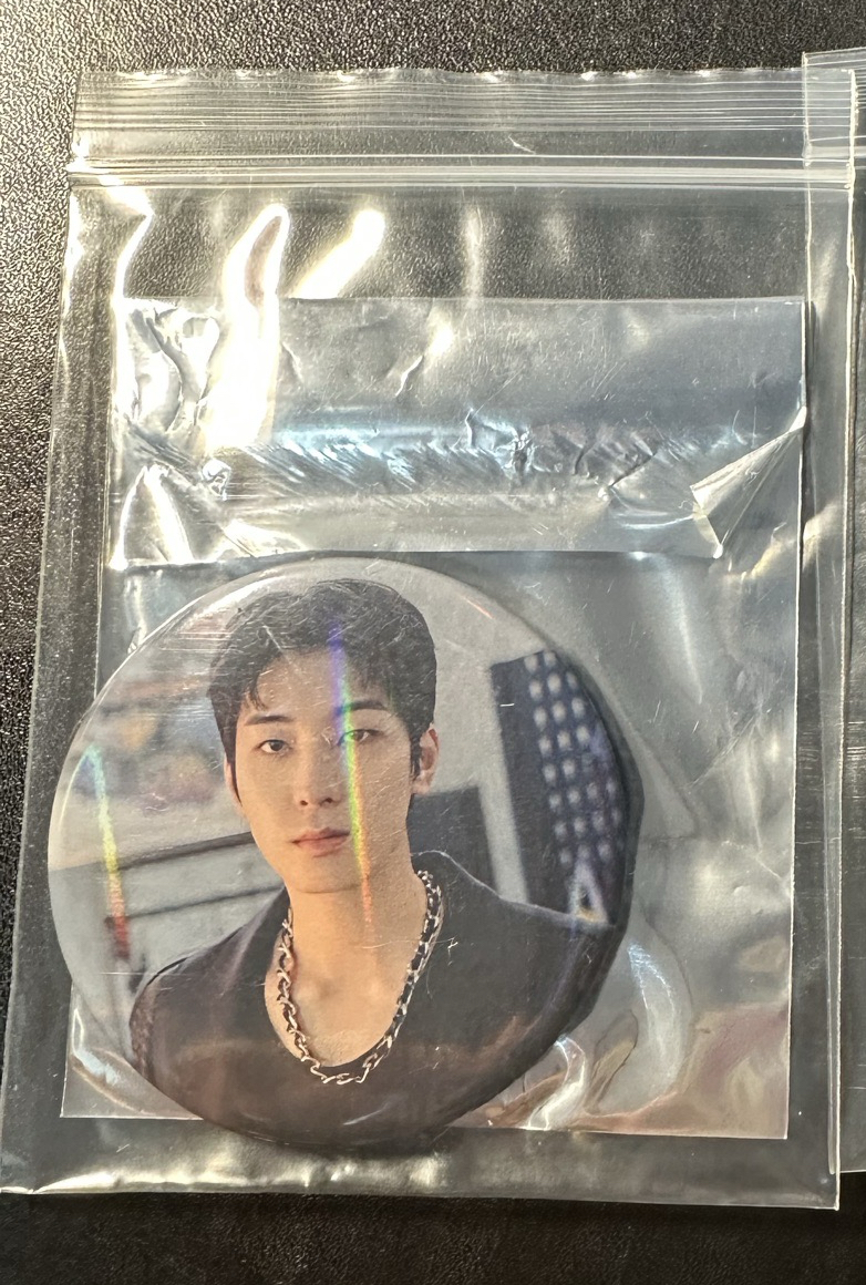 25年日咖圓徽章