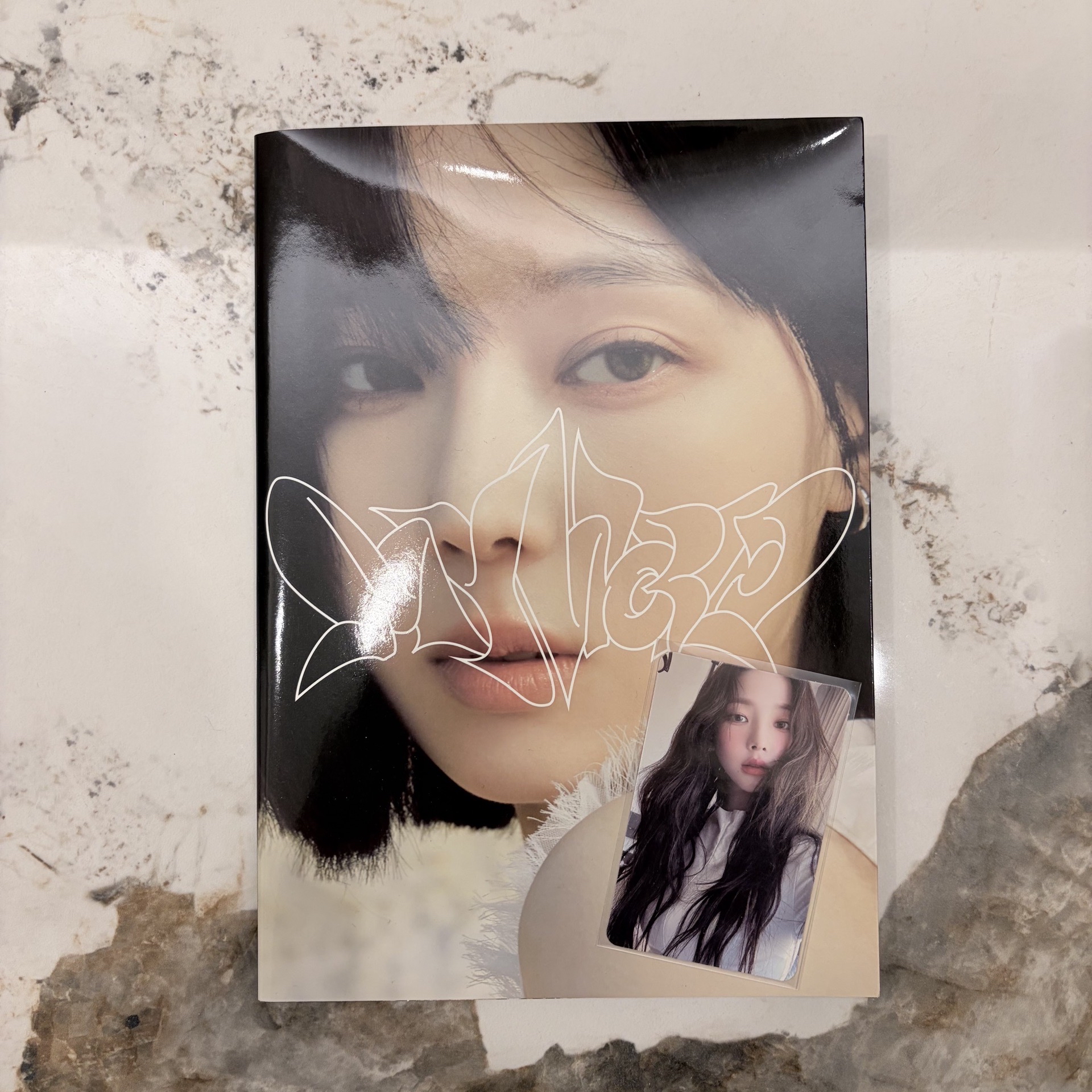 MY WORLD 專輯 Intro Ver.（已拆全專）