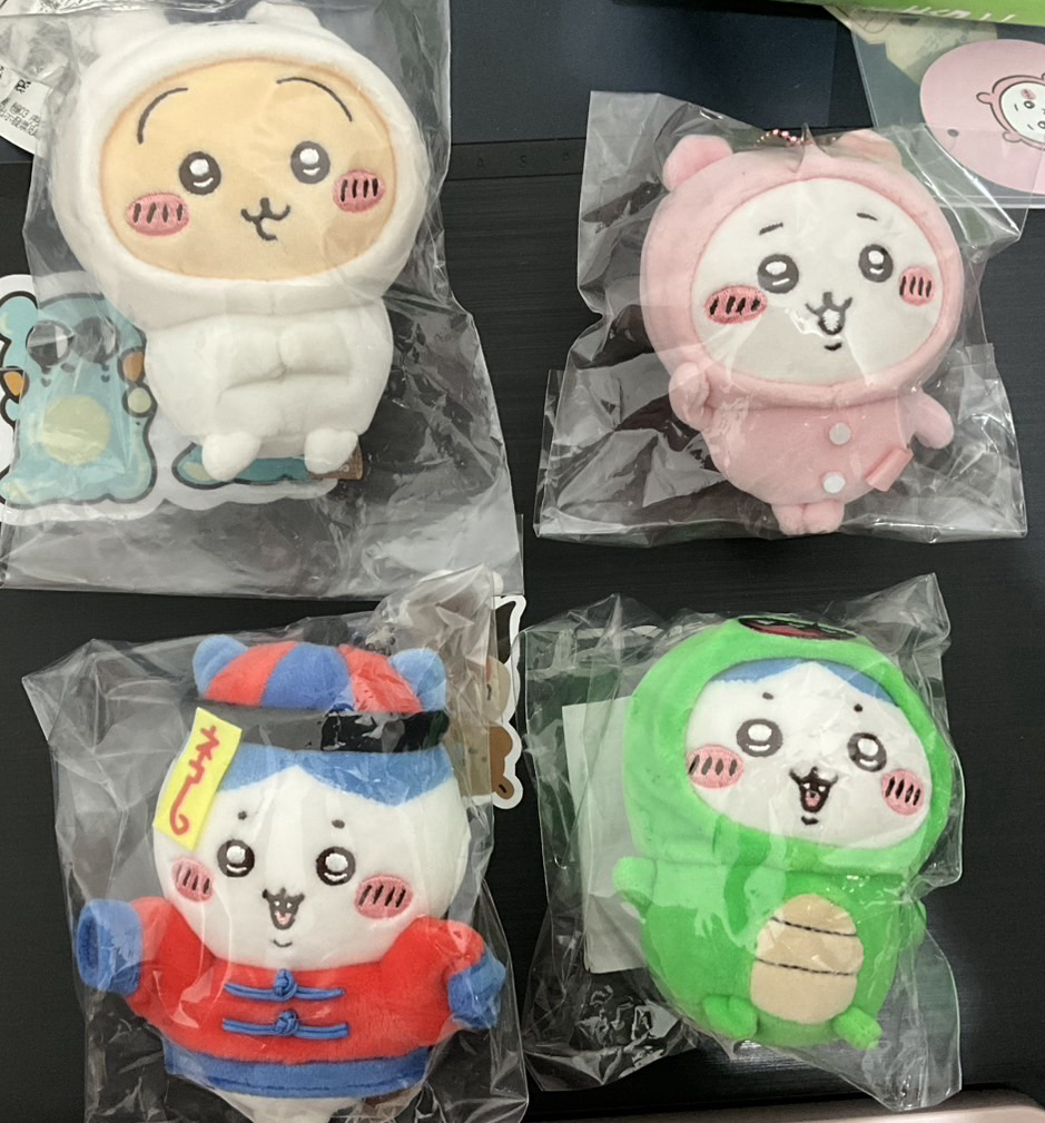 殭屍八 恐龍八 睡衣吉伊 白熊烏薩奇