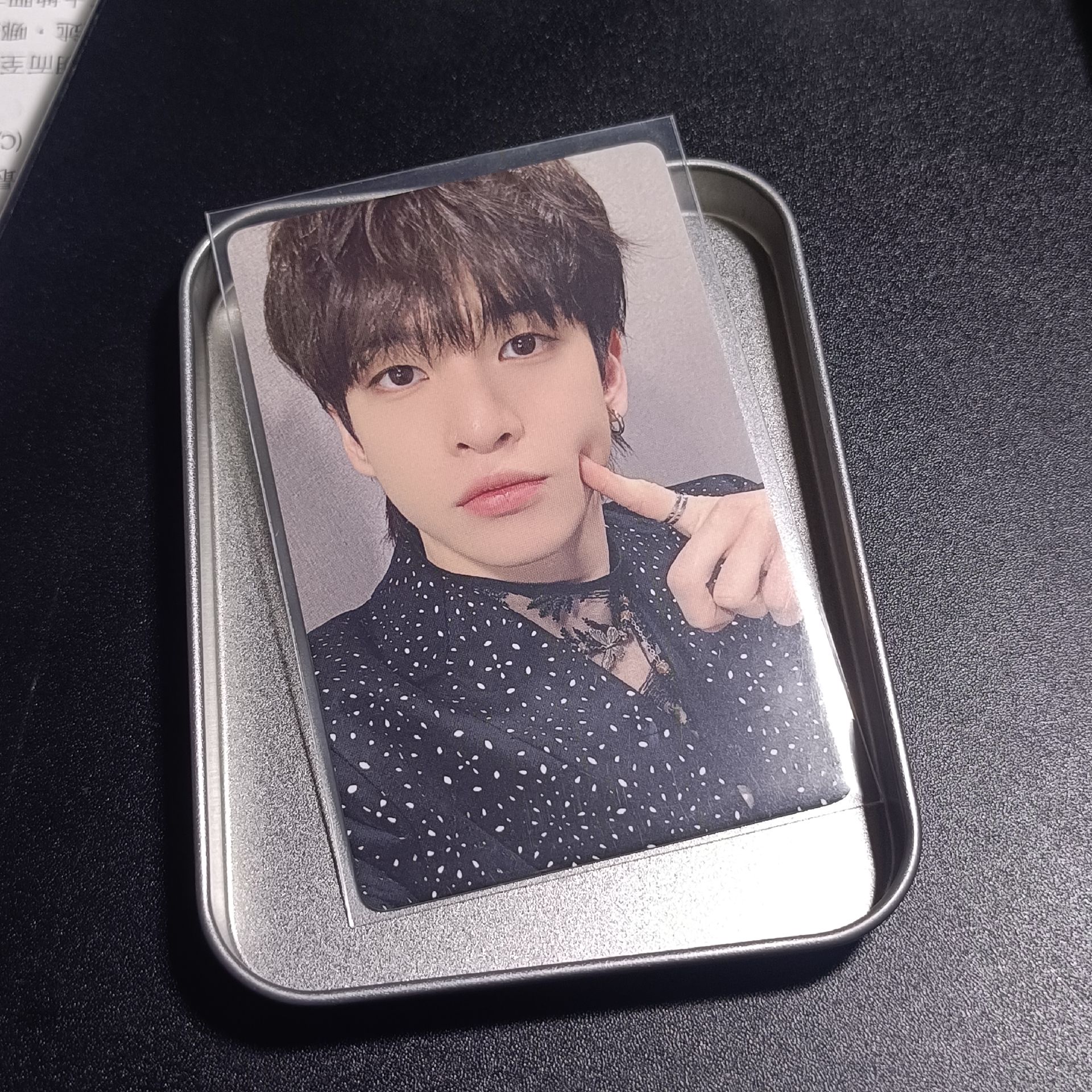 中背：倫倫祝你恭喜發財！