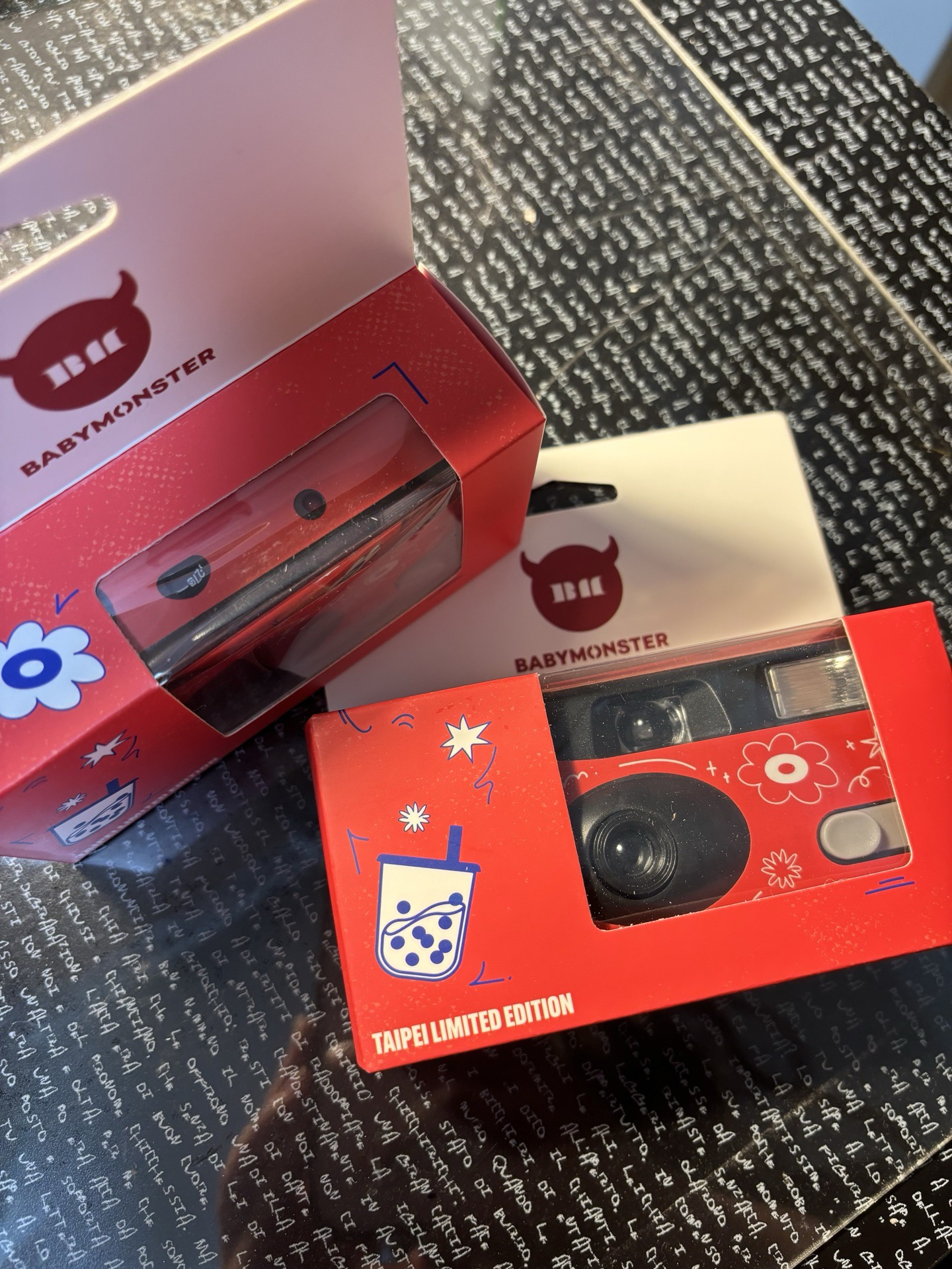 BABYMONSTER 台北快閃周邊