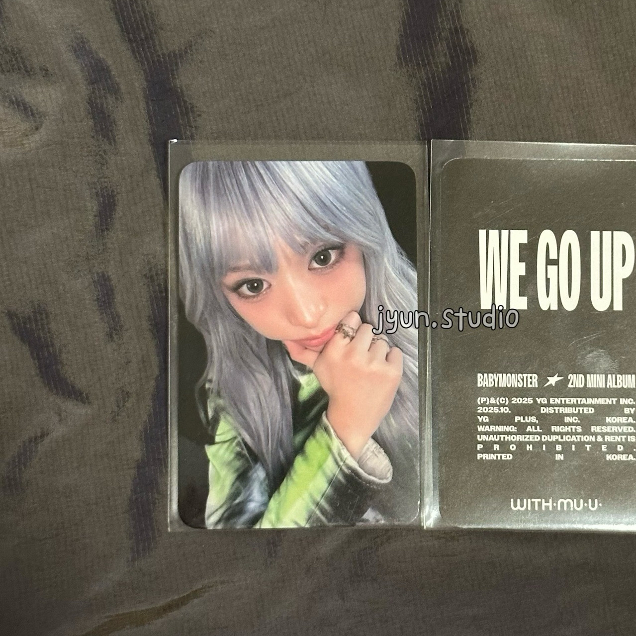 Ahyeon 賢 [WM線下簽售卡] WE GO UP