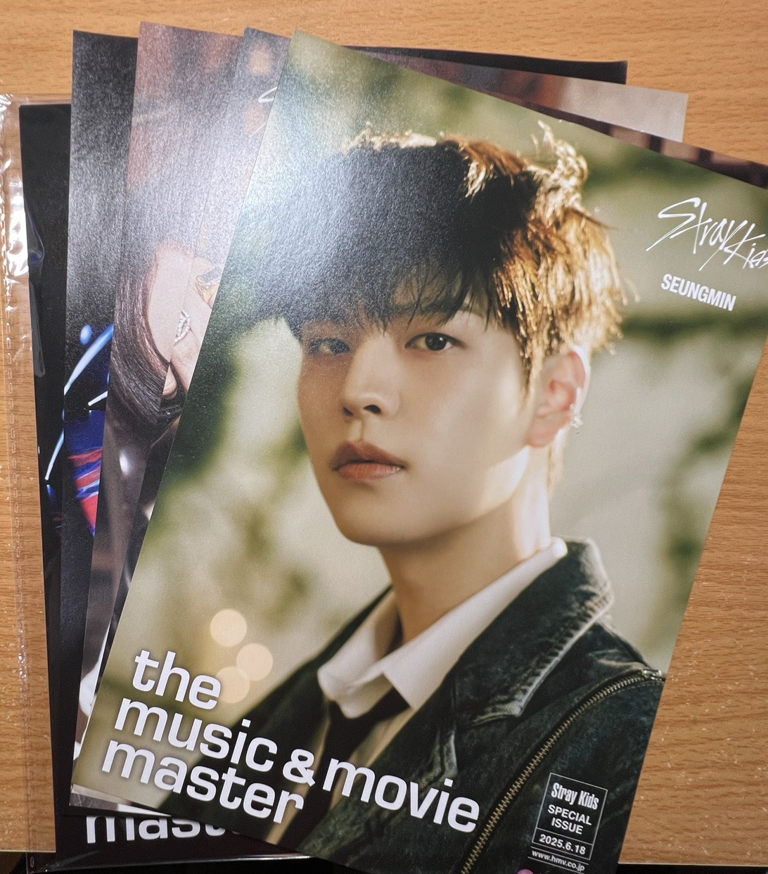 買圖一送12張小海報再送一個票卡