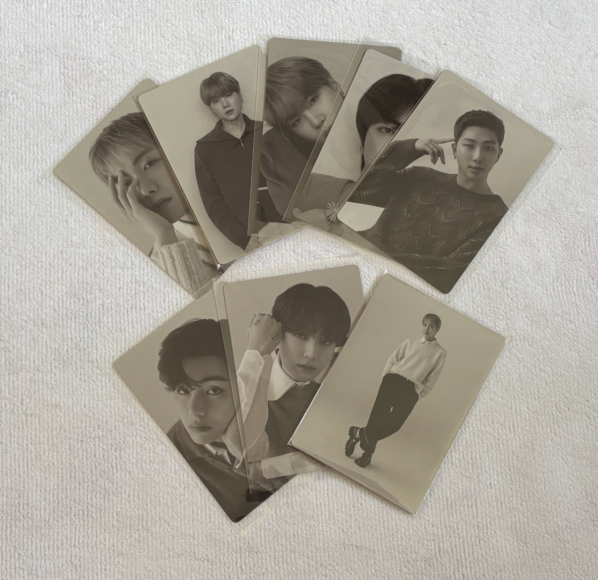 BTS  MONOCHROME 展覽 隨機卡