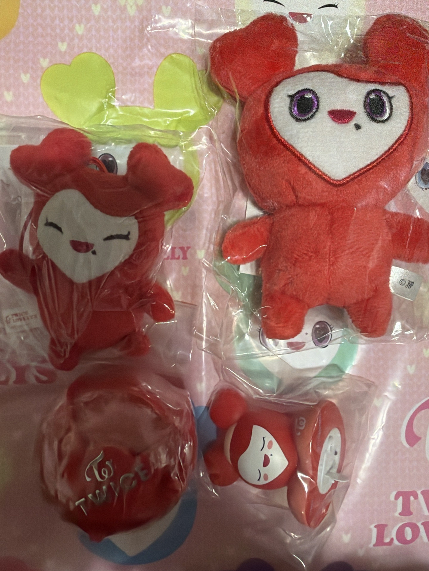 彩瑛四件套set(娃娃、扭蛋未拆封）