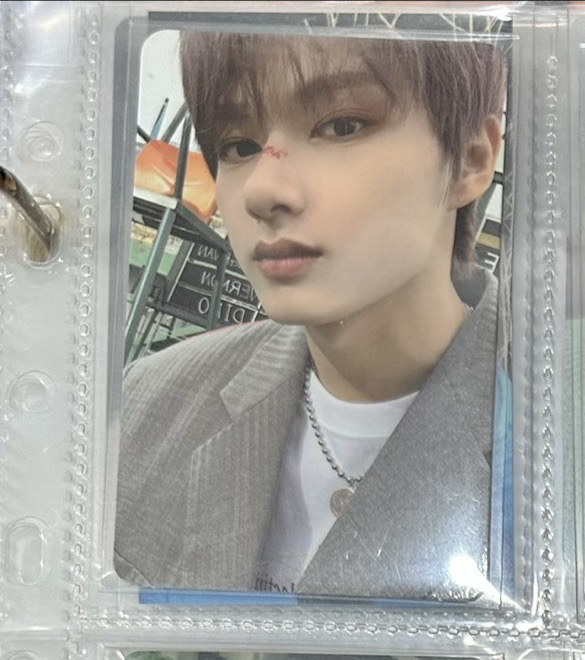 戰損俊 本體1500 綁賣場其他小卡500