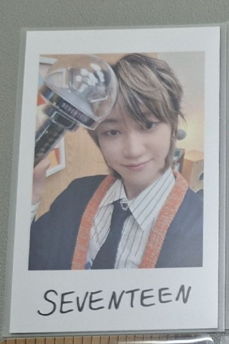 The8 Holiday 拍立得