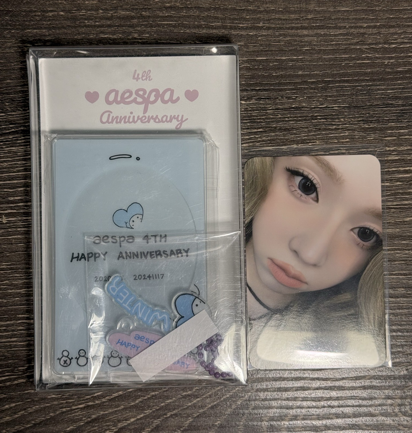 4週年立牌+小卡 冬⛄️