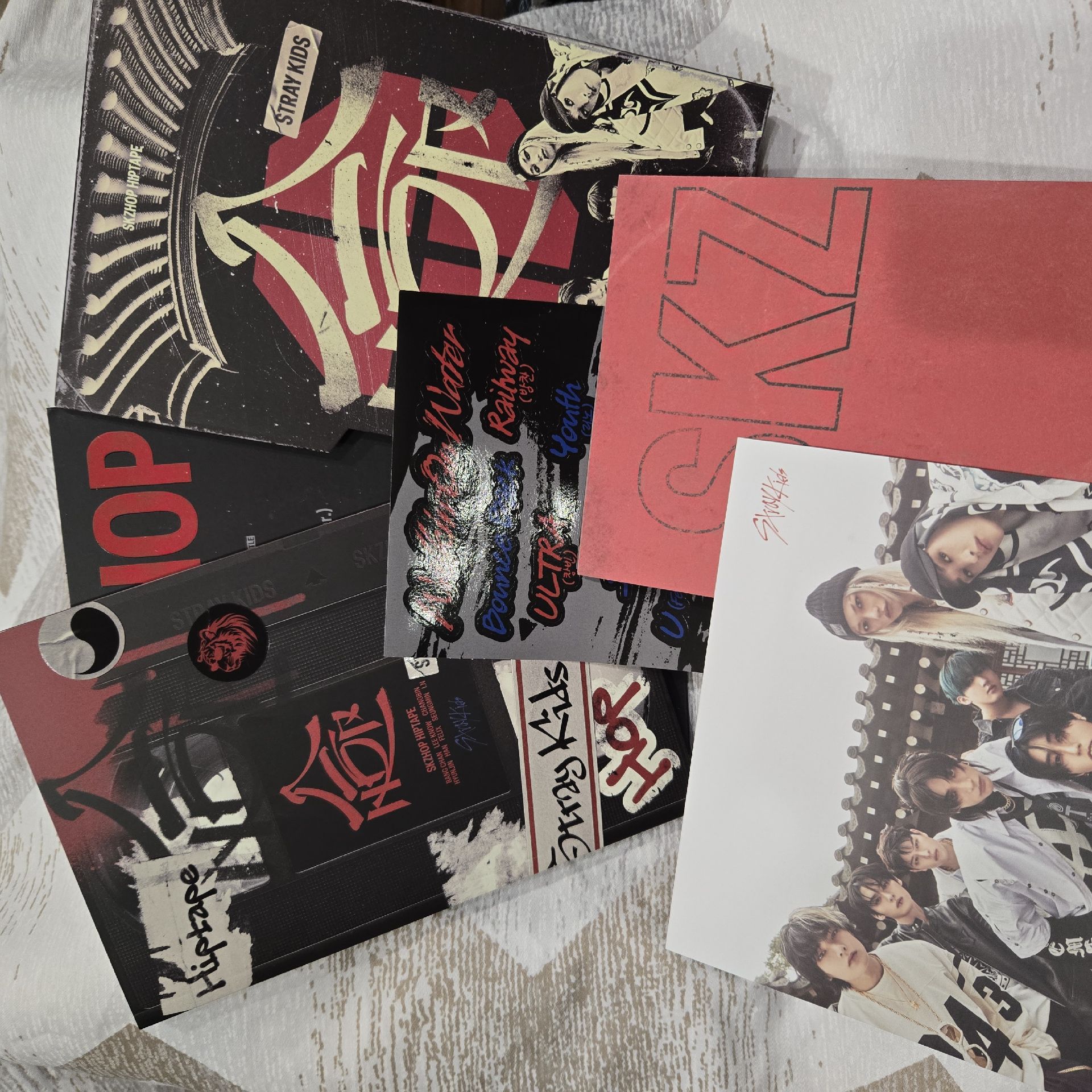 HOP專（內容物如圖）