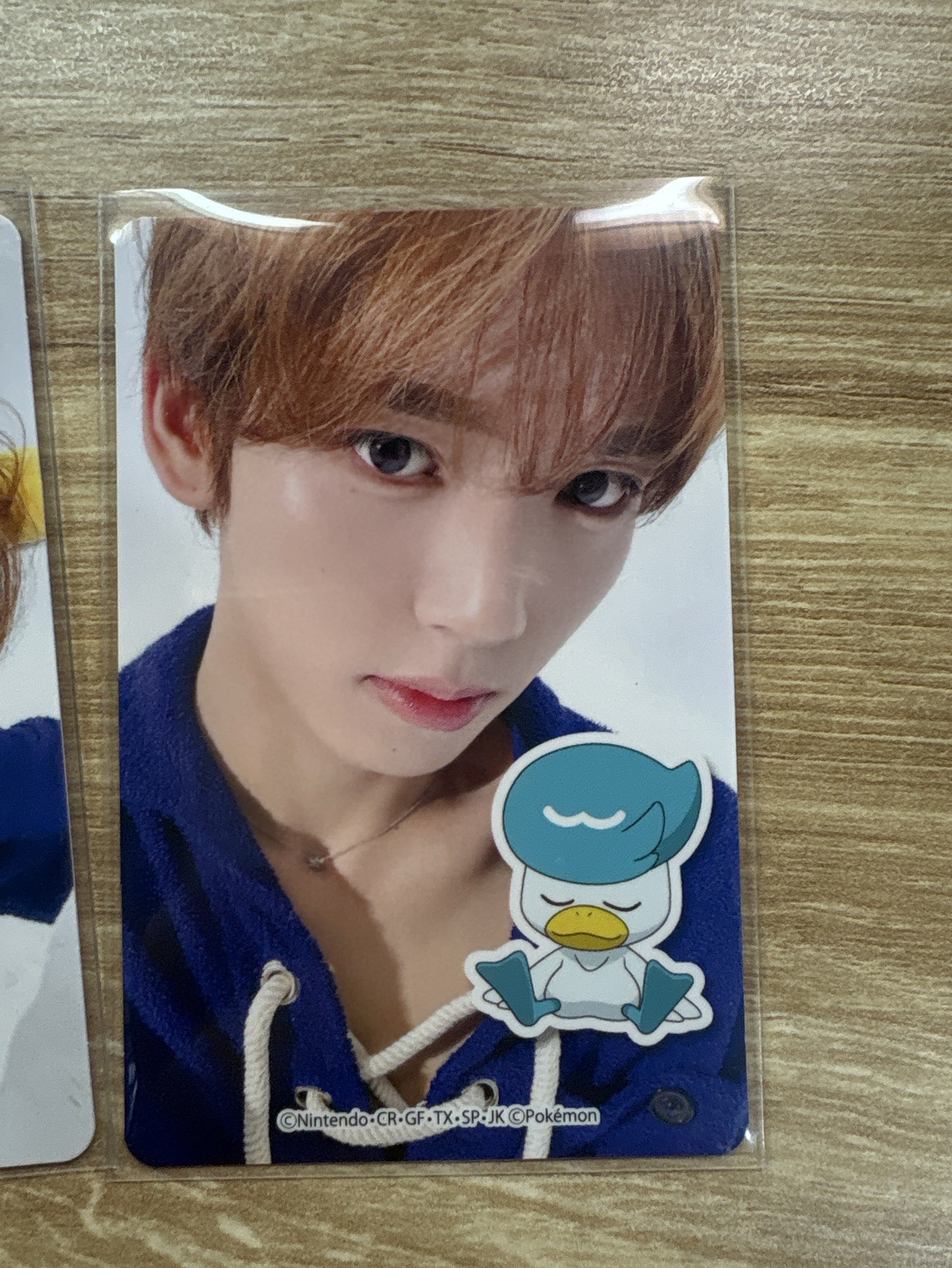 日專專卡（右）