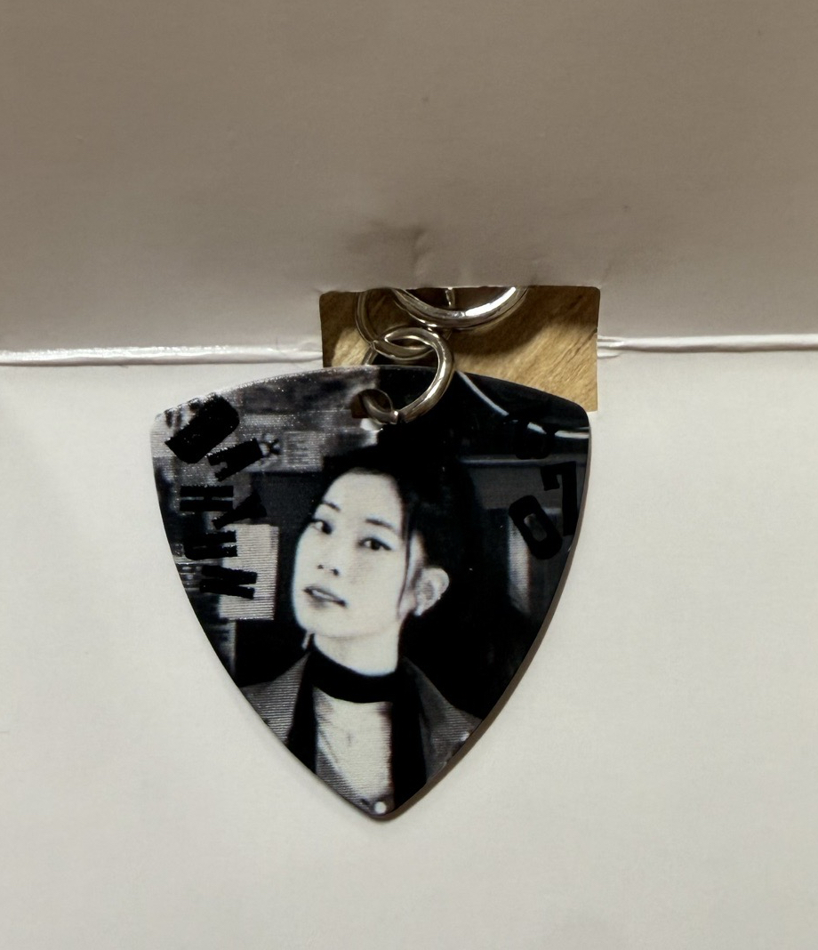 ENEMY 隨機鑰匙圈吊飾 Pick key holder -多賢