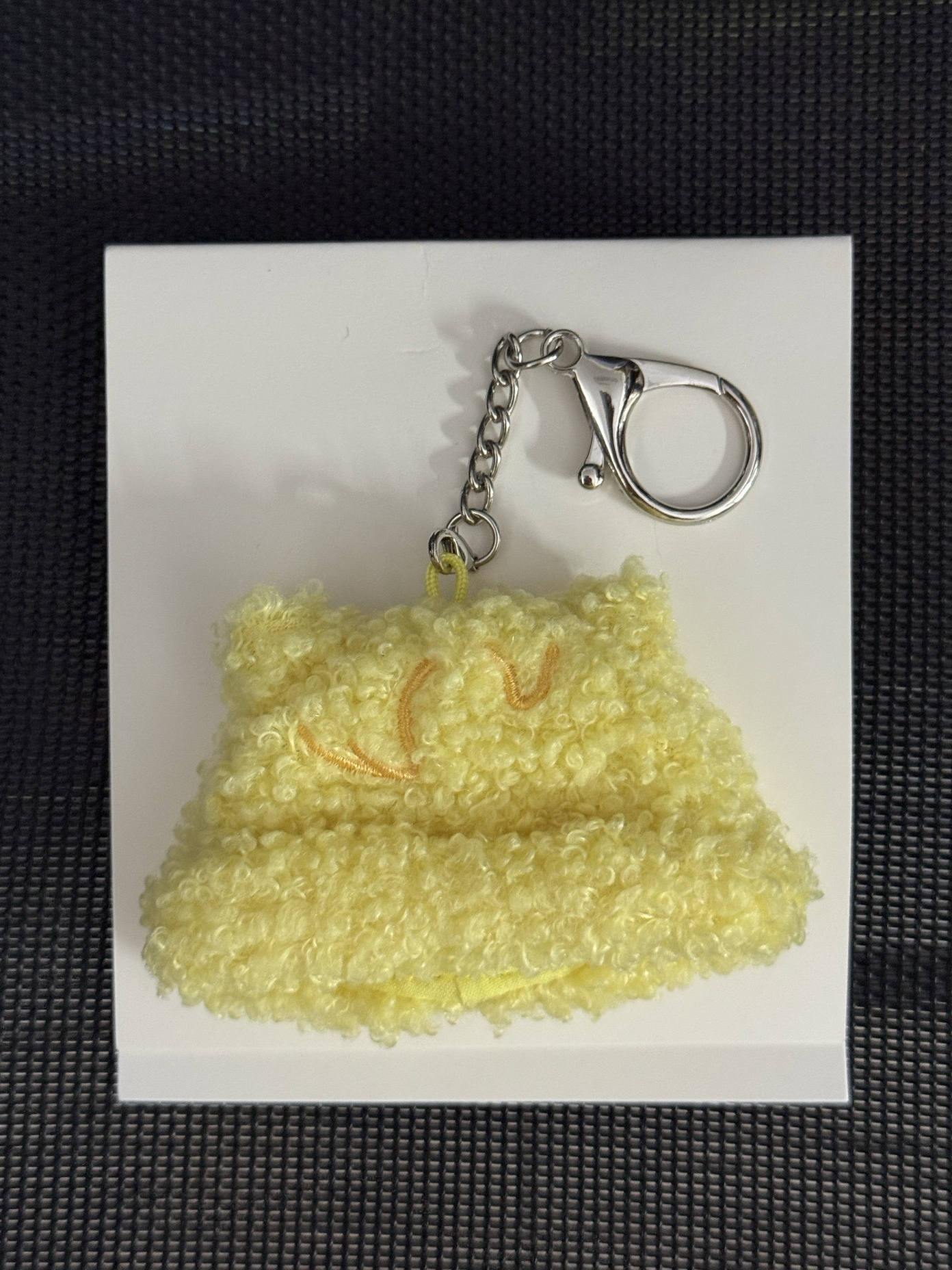 dominATE 日週毛帽吊飾 菲