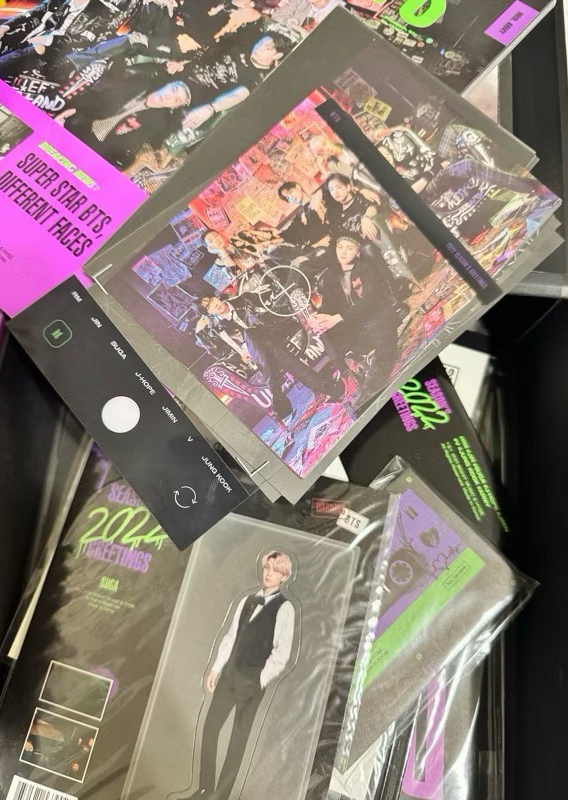 （整圖出）BTS 2022 2021 年曆套組 T-shirt 短T