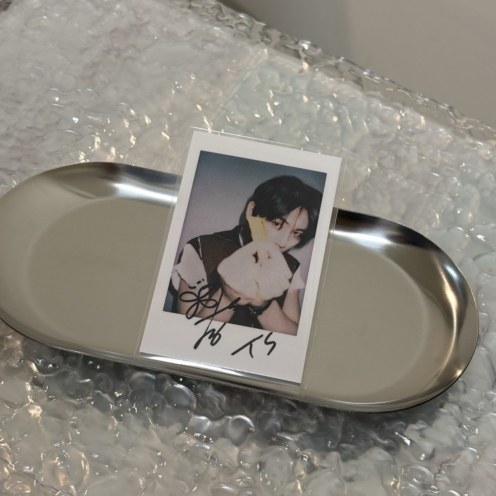 拿著一根不知道Pocky還是薯條