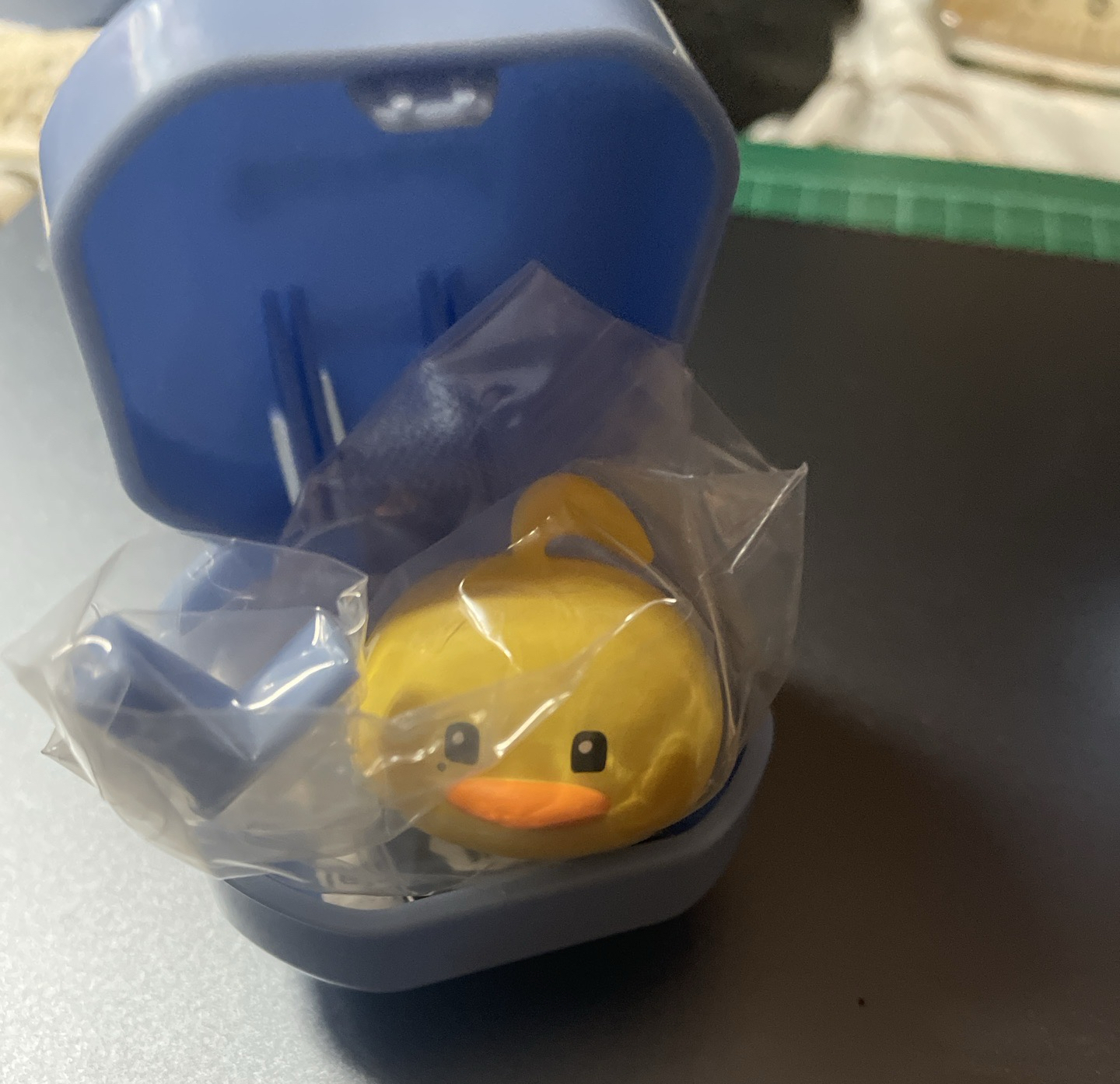 Zeroni 扭蛋戒指 來