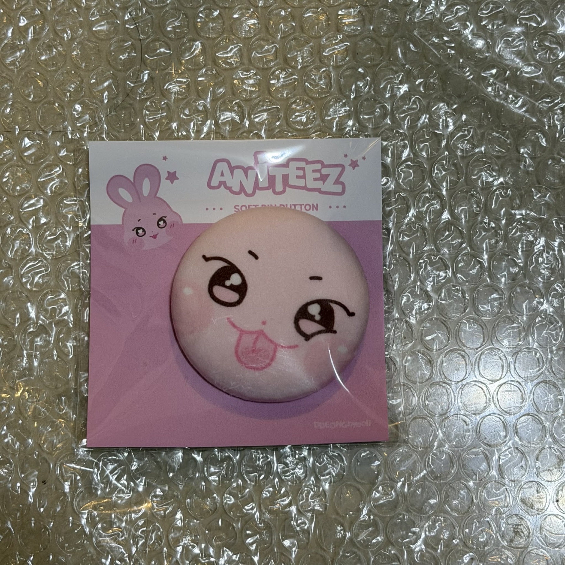 ANITEEZ aniteez ddeongbyeoli 떵별이吐舌星 徽章 星和