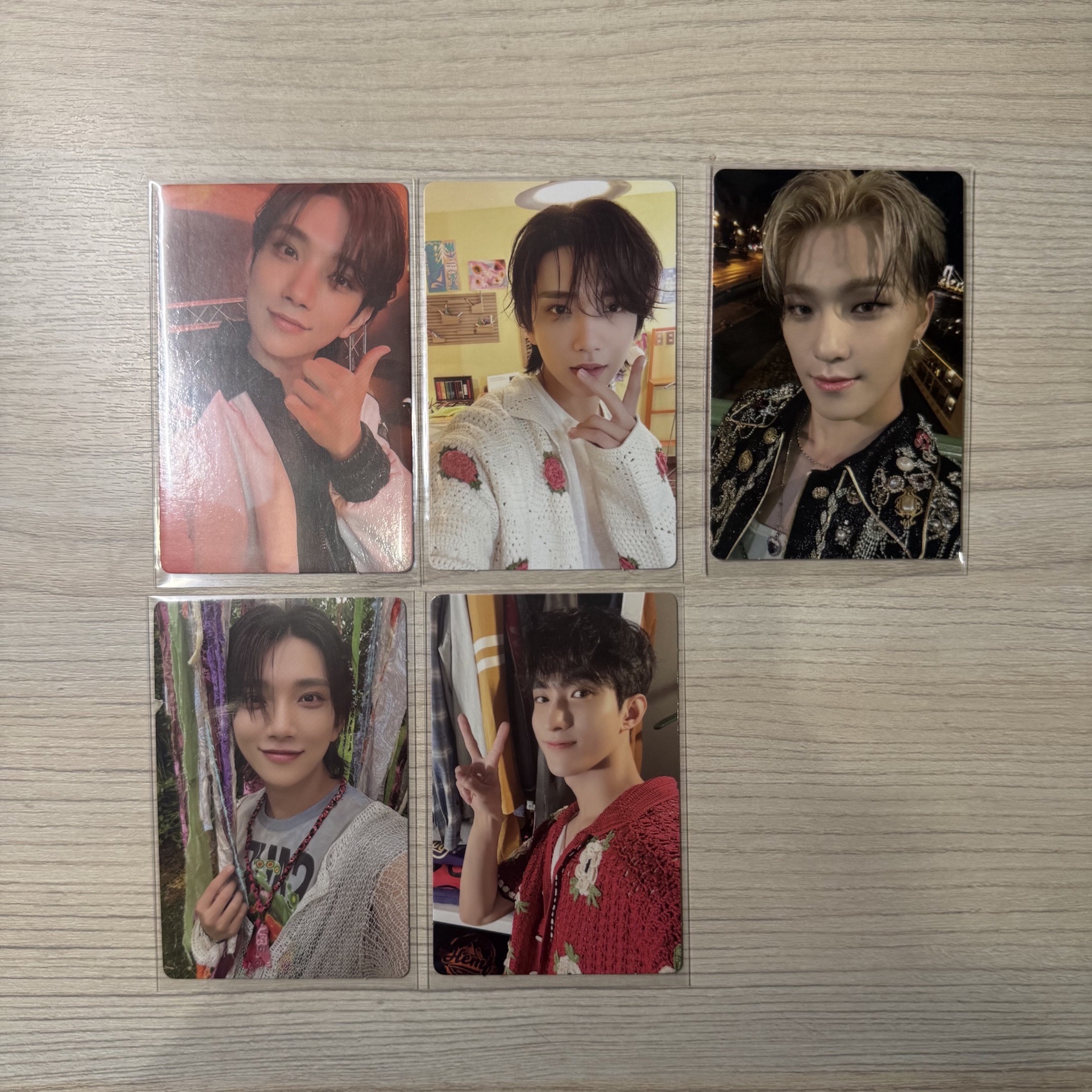 洪知秀 李碩珉 李燦 迷11 專卡