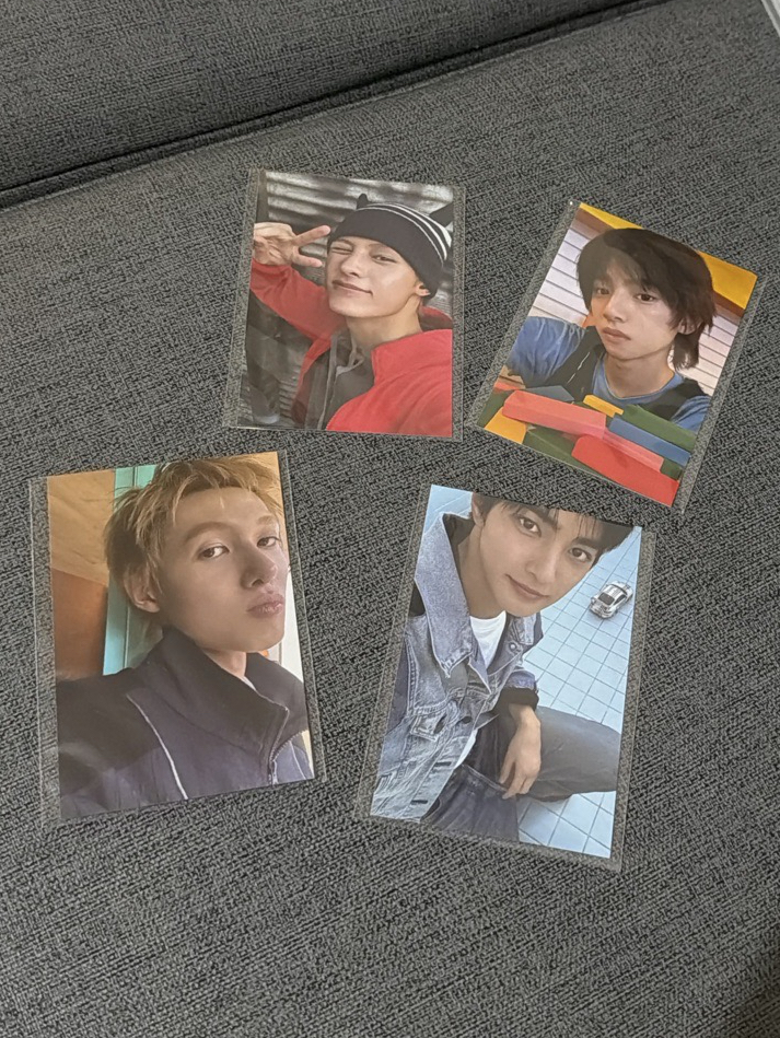 cortis年曆特典卡