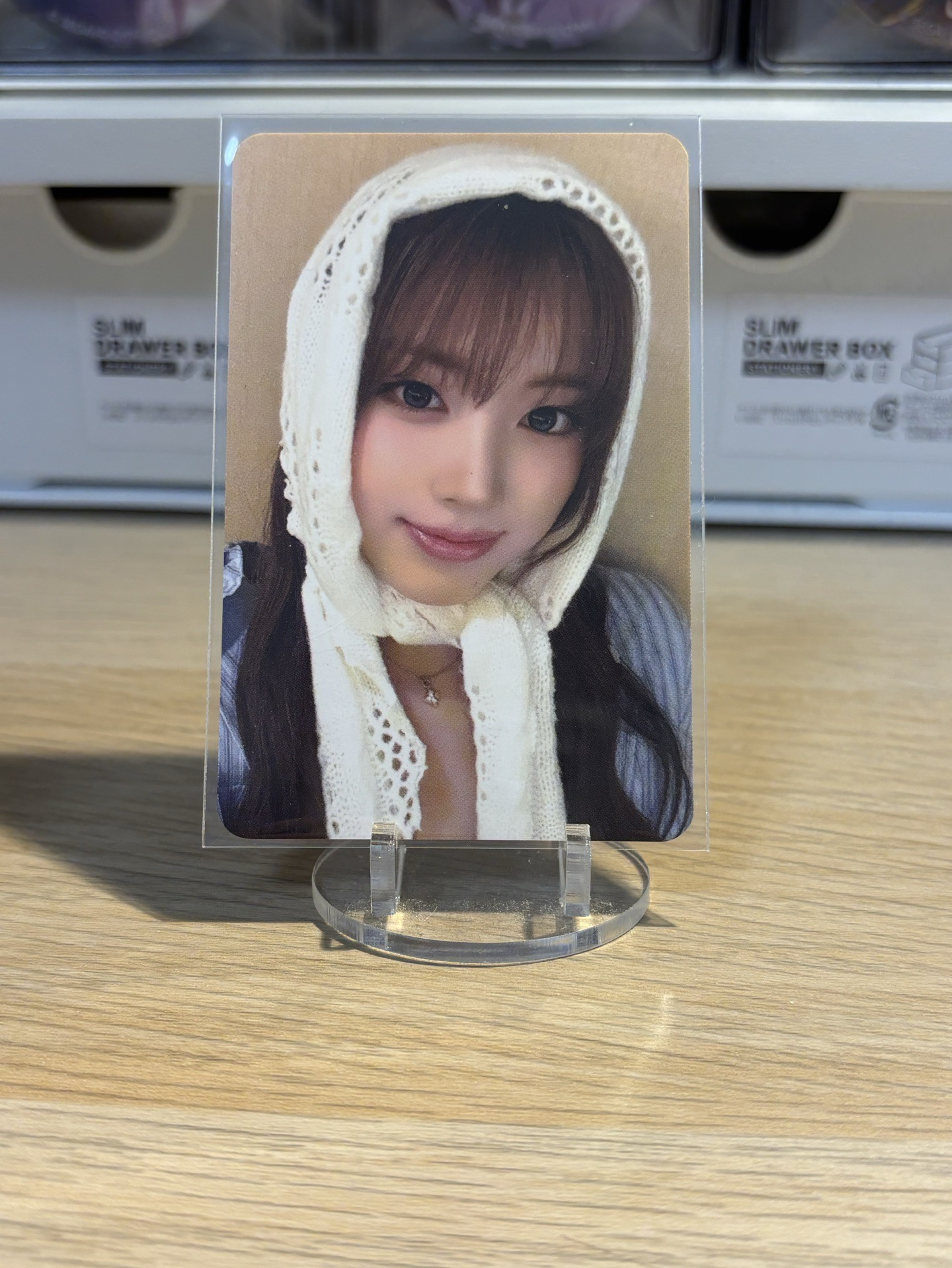 nmixx jiwoo 圍巾友