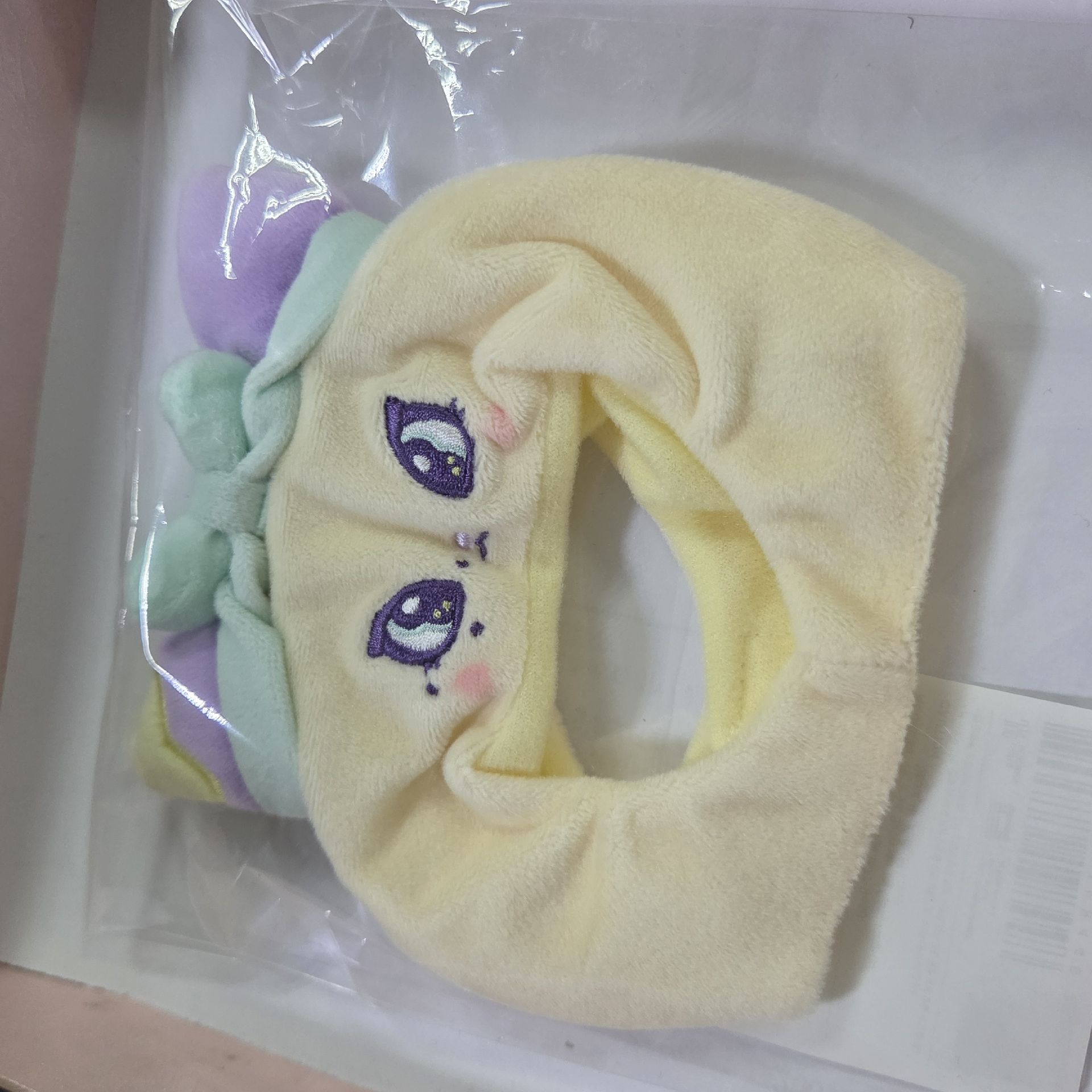 NMIXX Kyujin手燈套