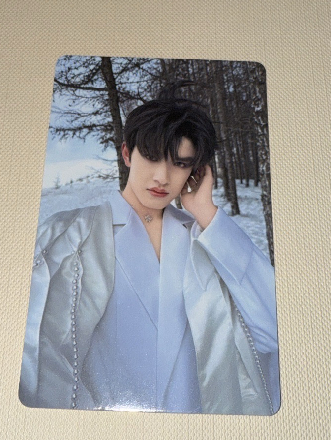 張極18歲成人禮捂耳