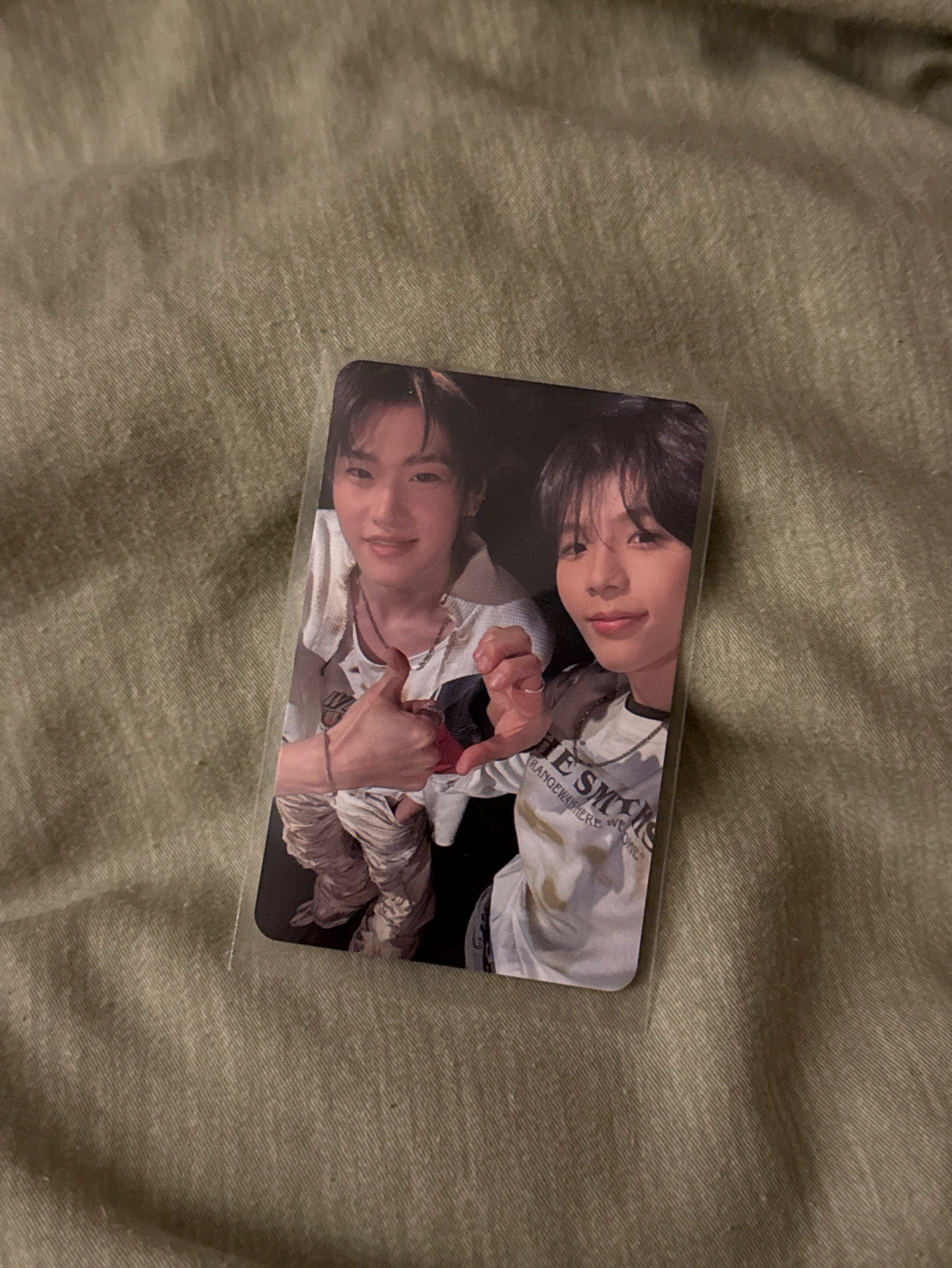 我跟你比愛心你跟我笑嘻嘻