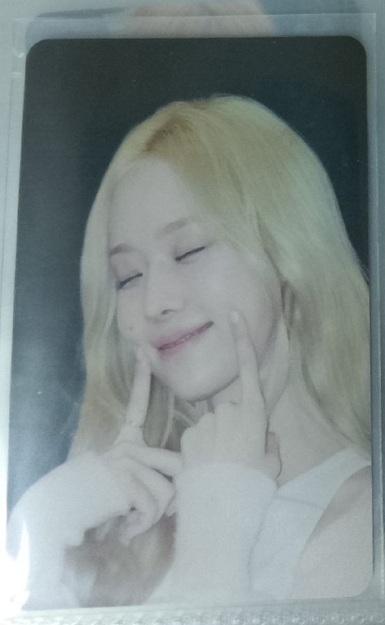 aespa 雜誌卡戳臉冬