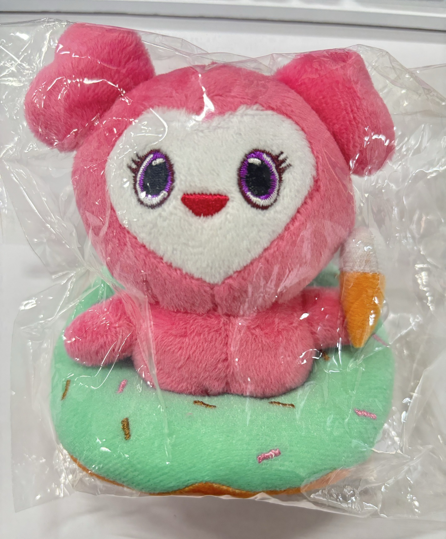 TWICE Lovelys 甜甜圈造型包包掛飾