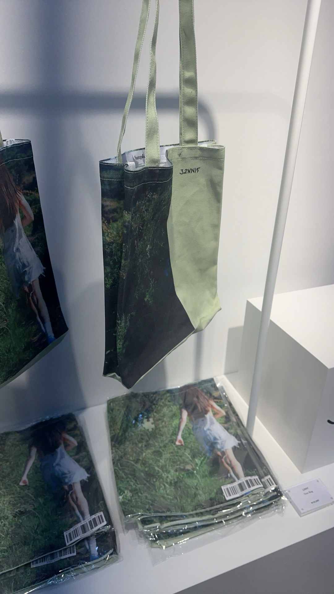 J2NNI5 攝影展限定 綠野蹤跡/綠色提袋 （現貨）