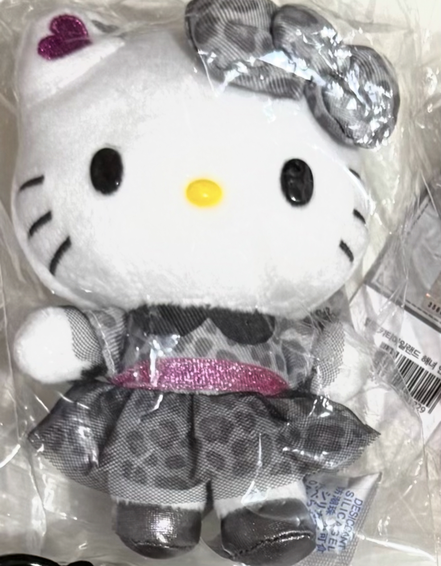 hello kitty蛇紋娃娃