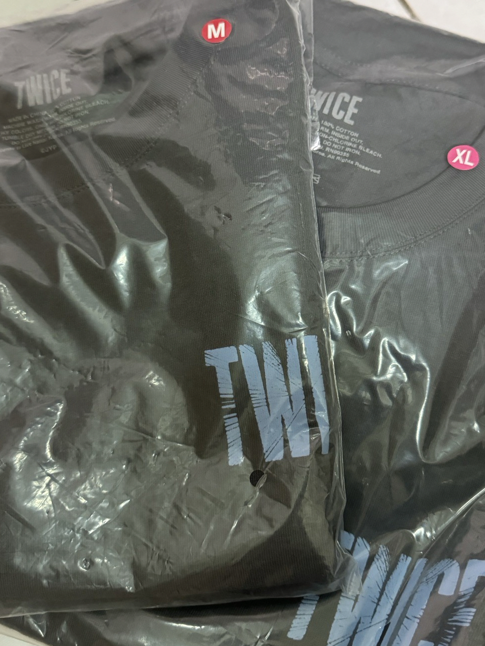 高雄演唱會灰T M、XL