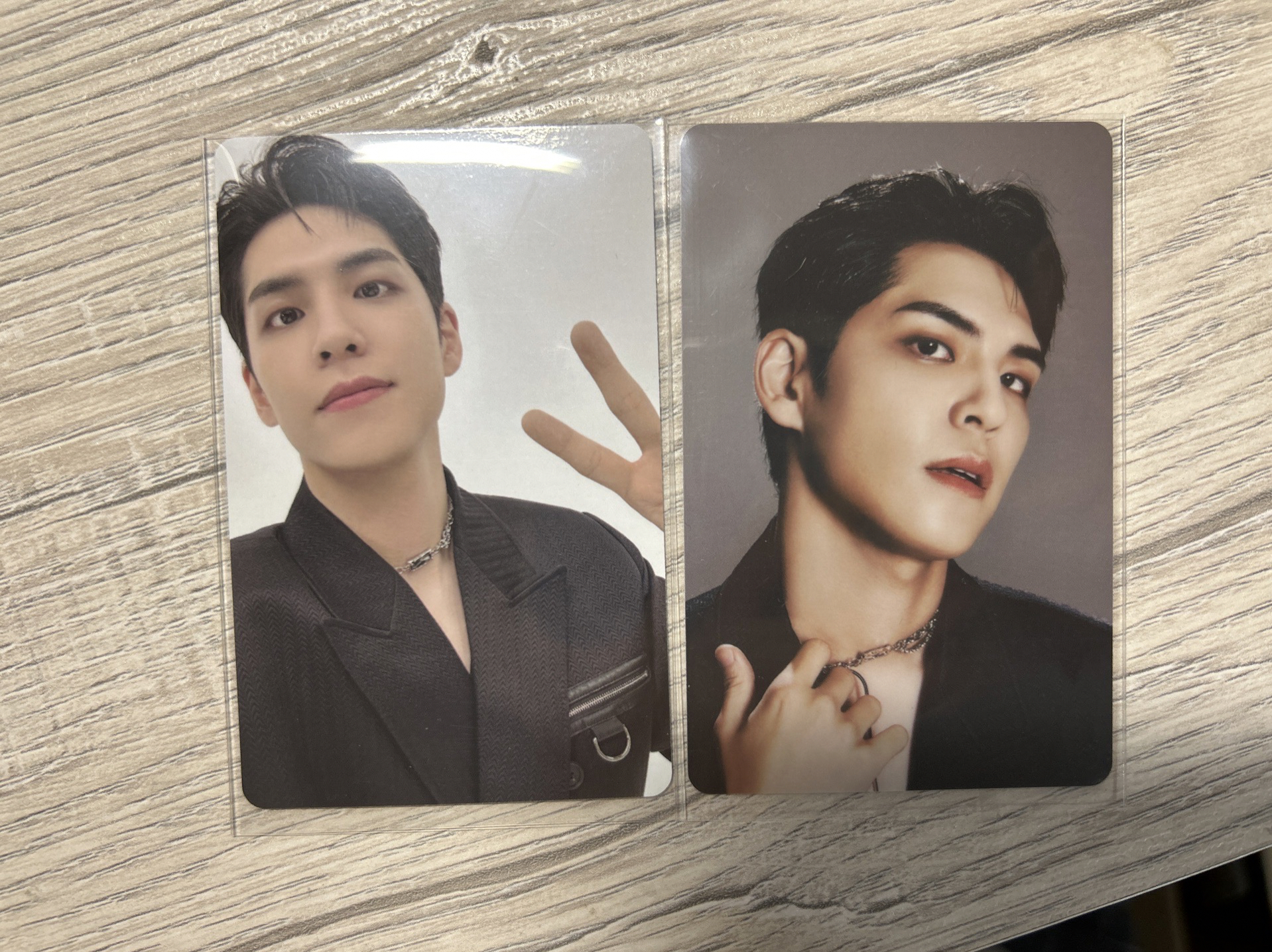 中右：專卡兩張不拆