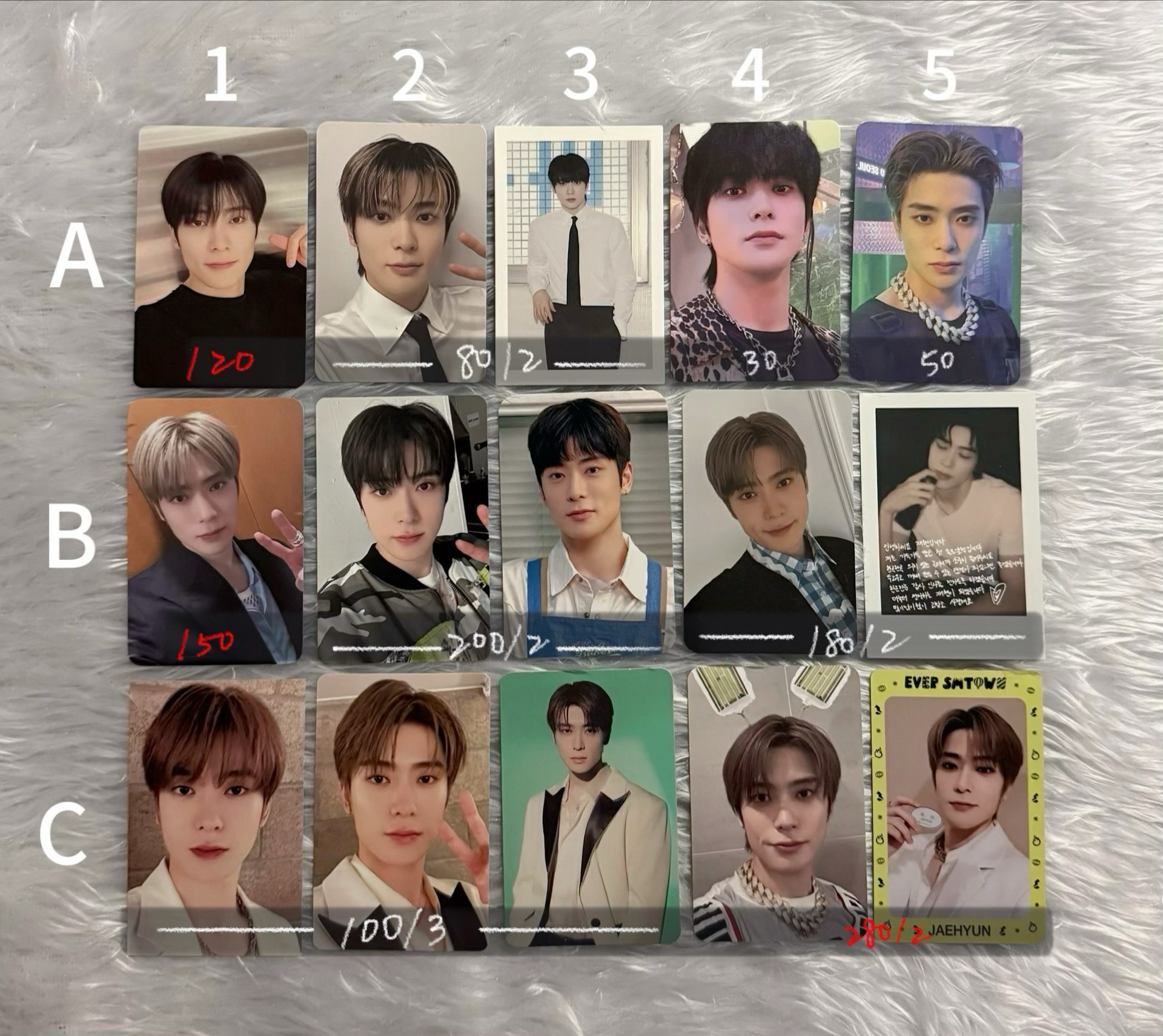 在玹小卡 紅需帶白