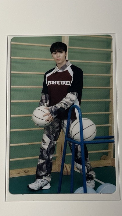 VERNON 25克拉島隨機卡✨