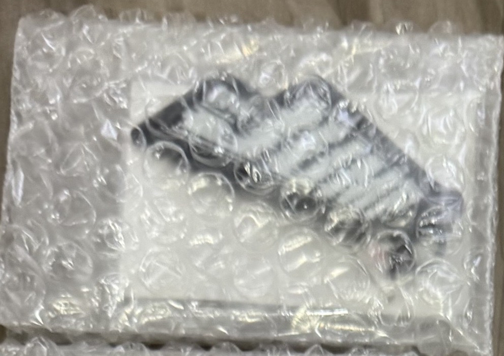 黑色Jump吊飾（Jennie）