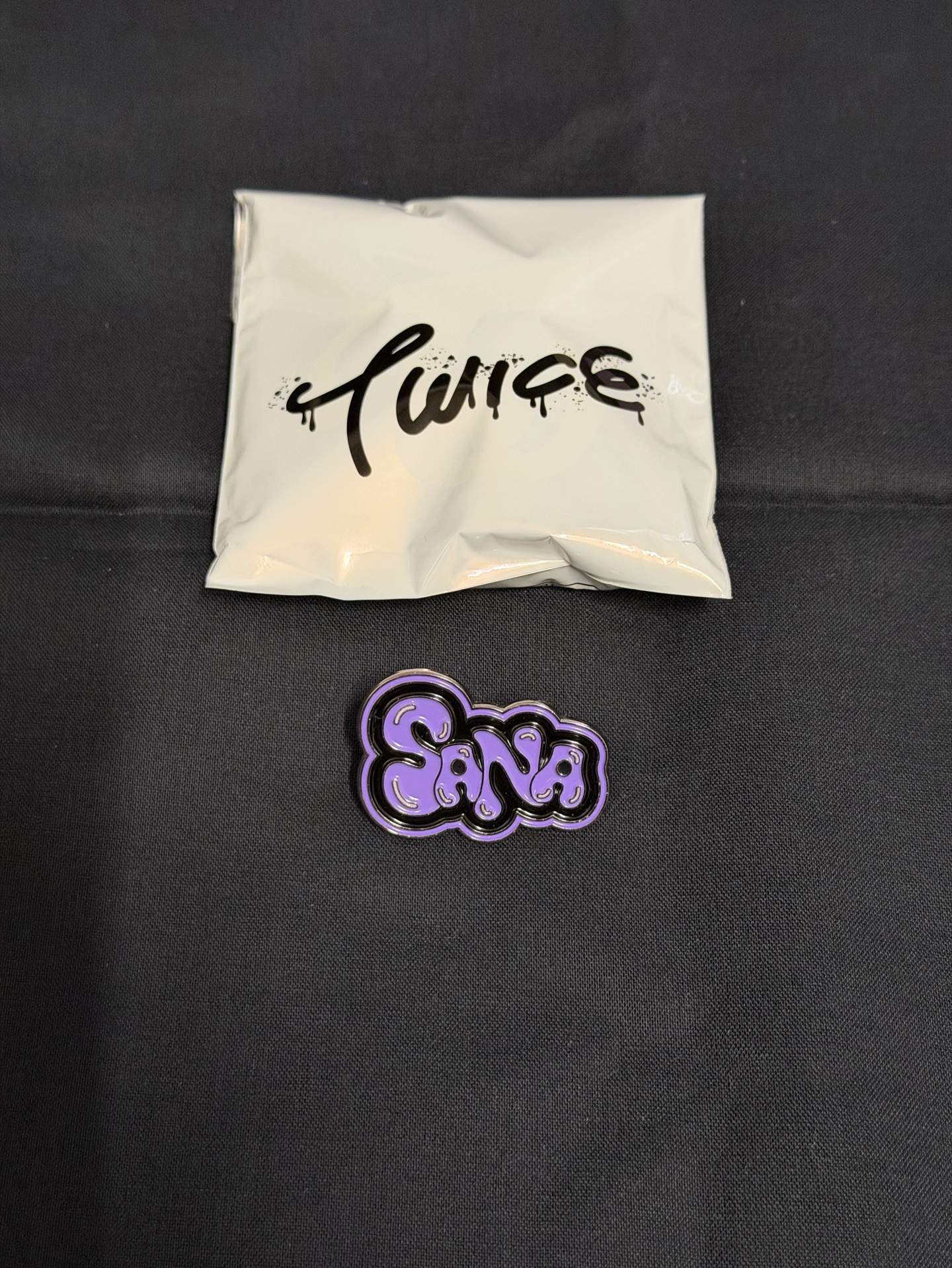 Sana 六巡隨機徽章