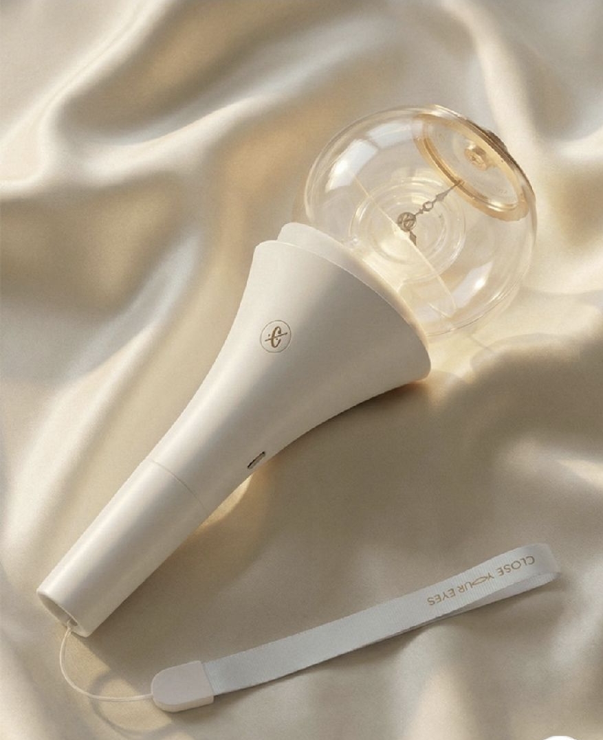 close your eyes 手燈