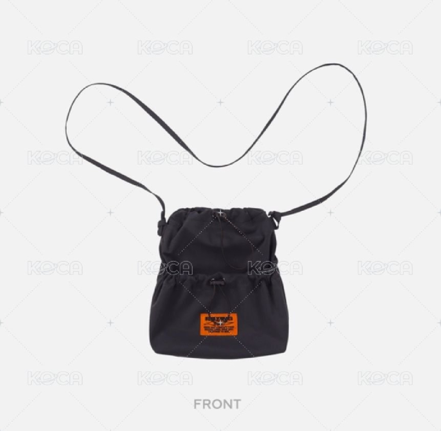 側背包含元彬卡