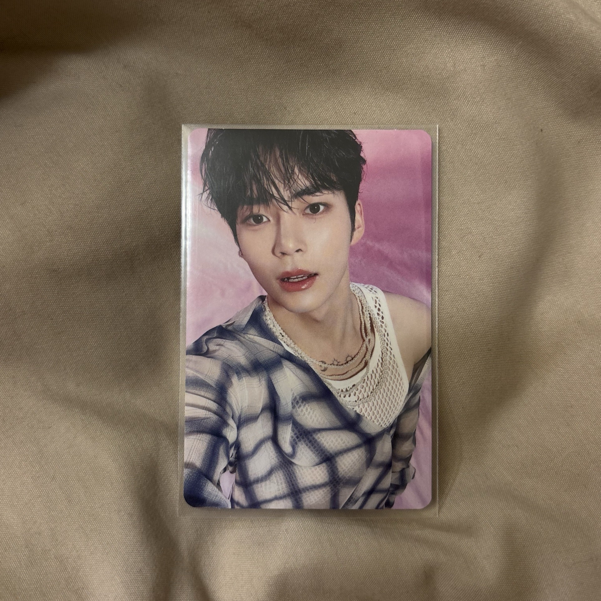 成韓彬刺青跟白色吊嘎