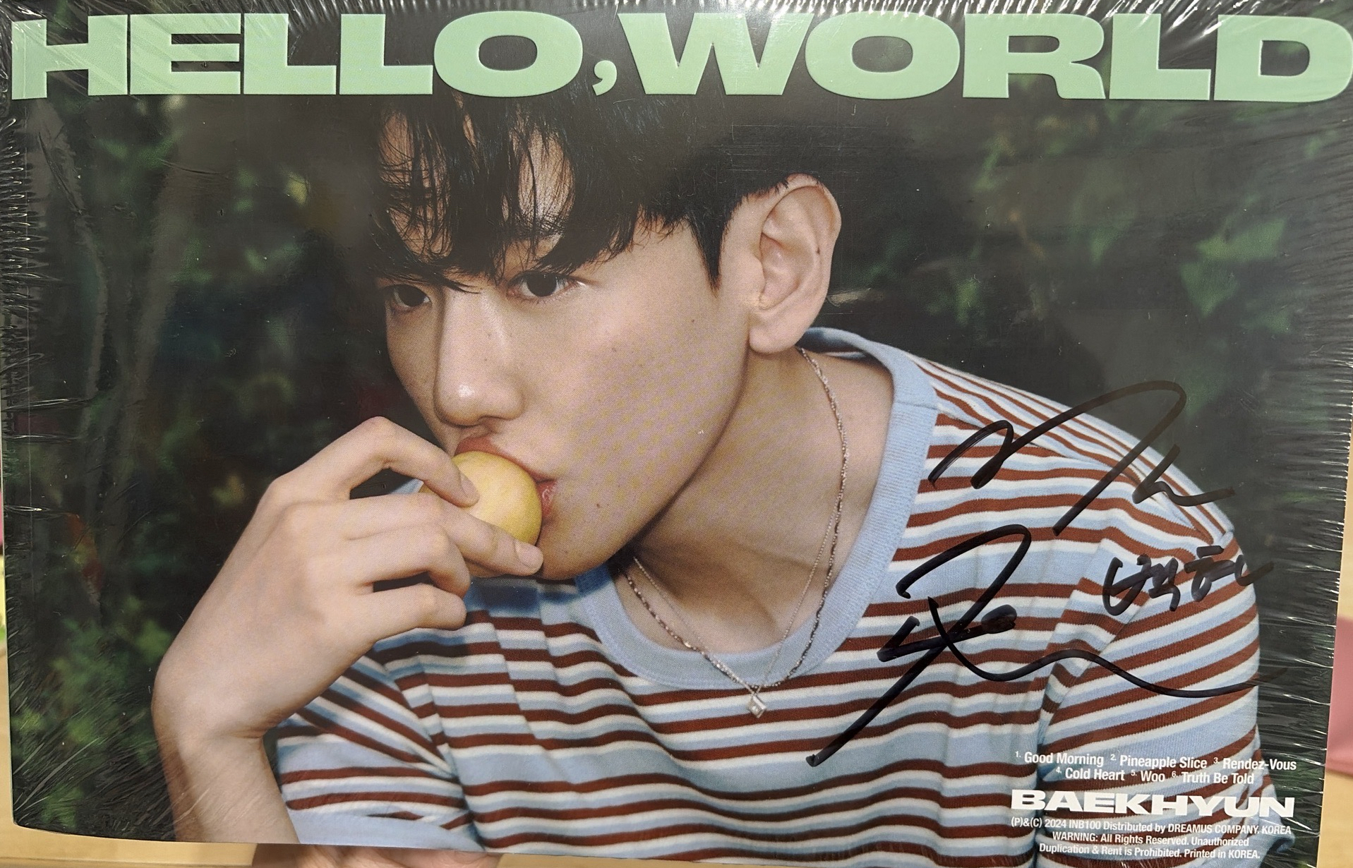 伯賢 HELLO,WORLD 美國官網通路 親簽版