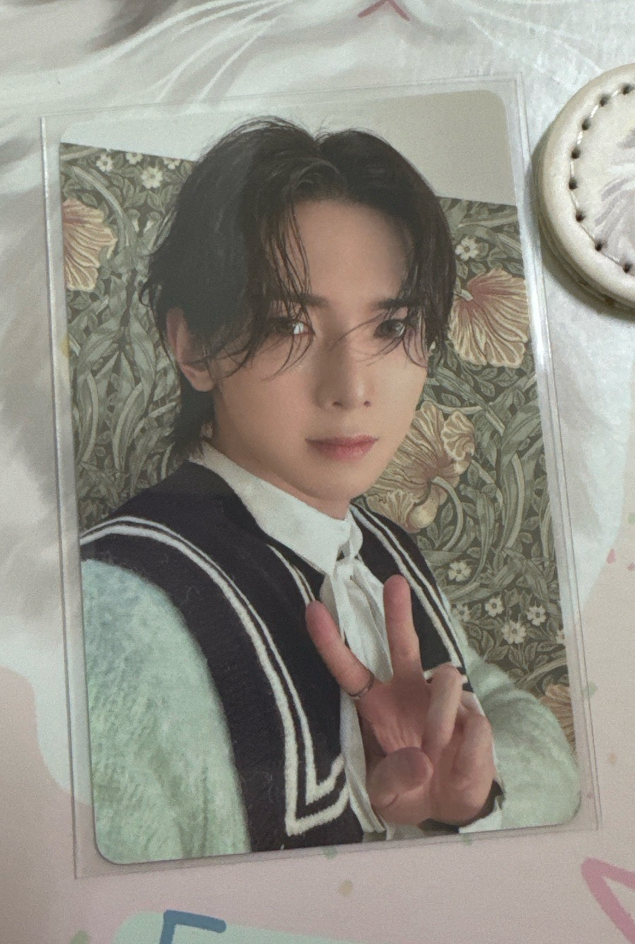 跟蜜茶熊一起出的yeo尚