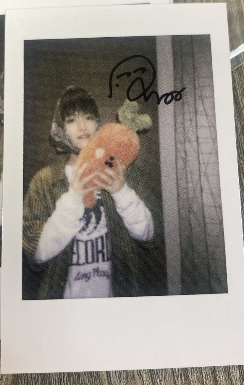 How 一直娛yzy青島線下簽售卡2