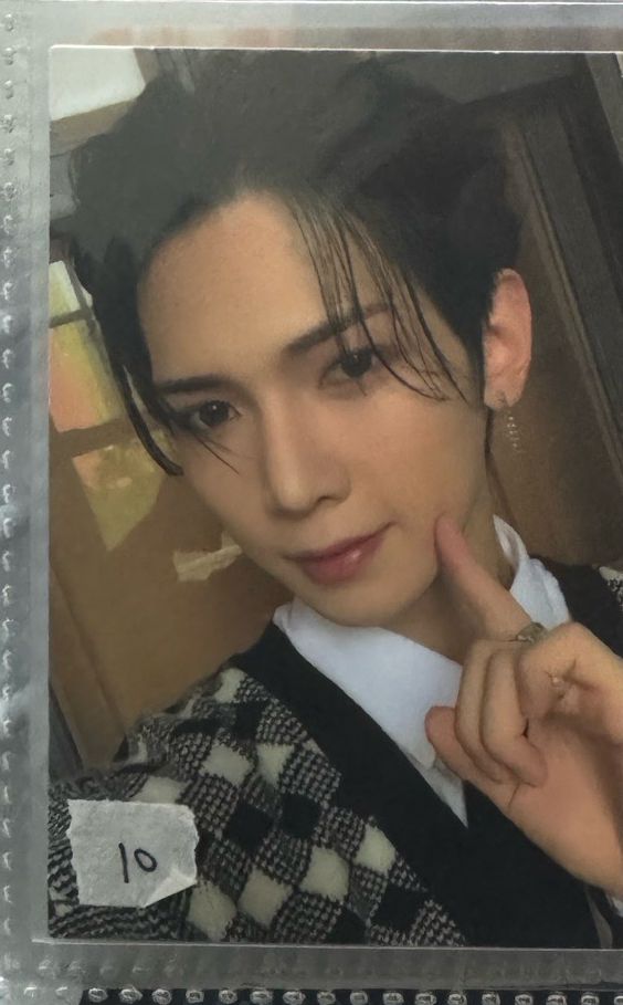 這樣戳會戳出酒窩嗎？