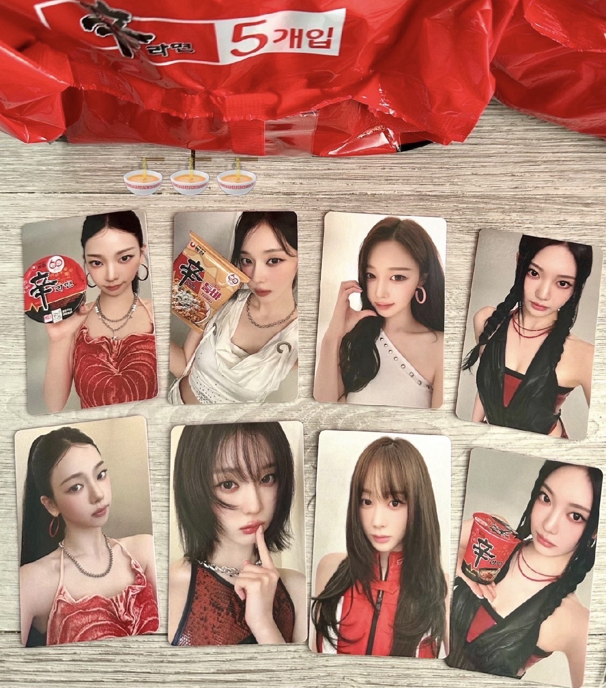 辛拉麵代言卡 寧一套