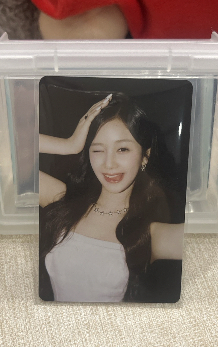 塔 一週年寫真書 固配卡（綁物）