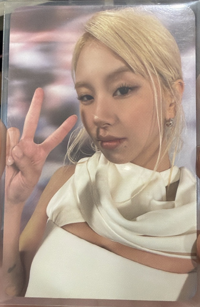 READY TO BE 專輯卡 